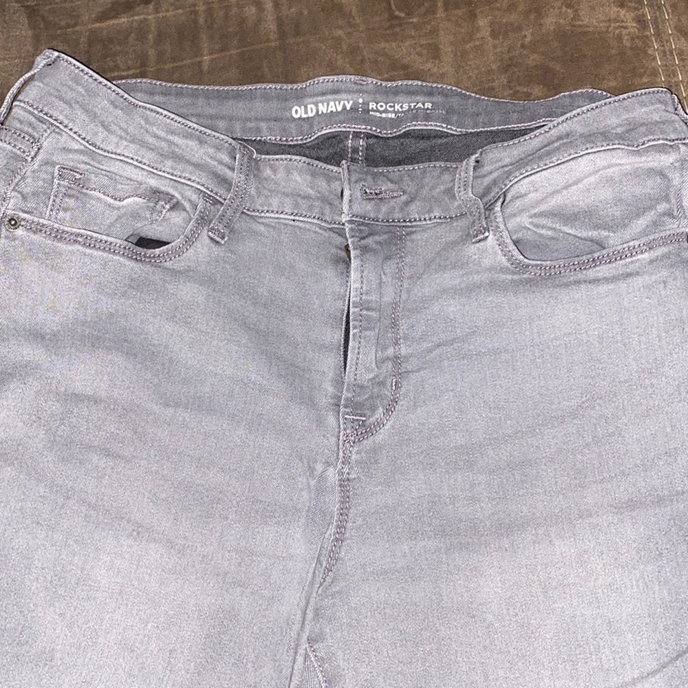 Long Light grey Old Navy rock star mid rise jeans size 10